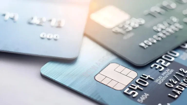 Discover how to use EMI on credit cards to make big purchases manageable. Explore the ins and outs of EMI, from benefits to pitfalls, with this comprehensive guide.