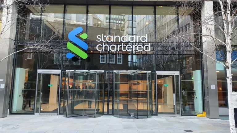 standard chartered trading