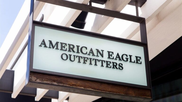 american eagle stock